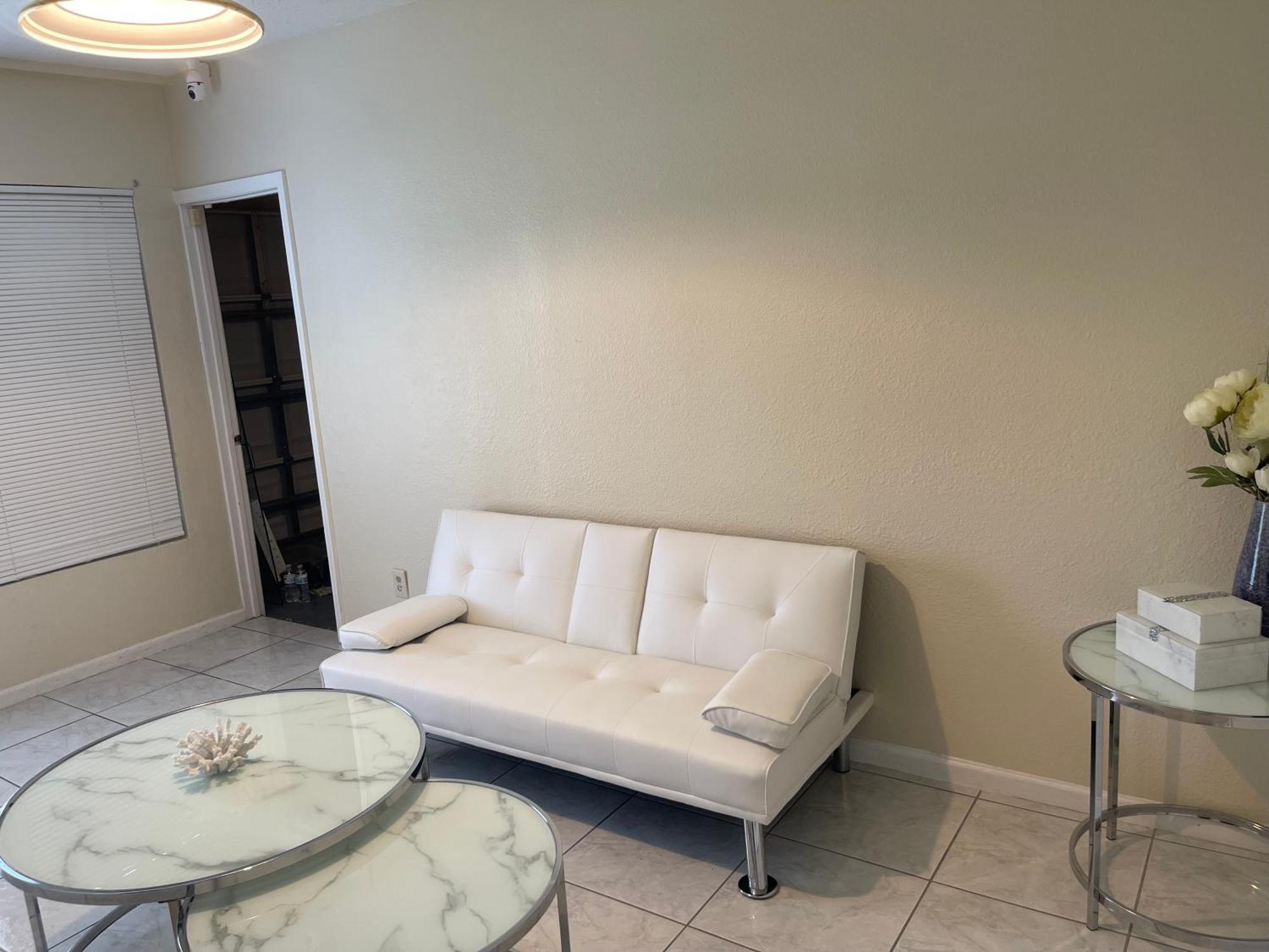 Private Queen Bedroom C Shared Common Spaces Fort Pierce Exterior foto